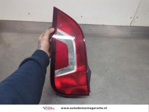 O200399 Gebruikte achterlicht links Volkswagen UP