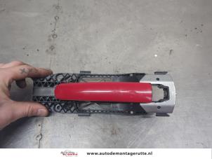 O200411 Gebruikte portiergreep 4deurs links-voor Volkswagen UP