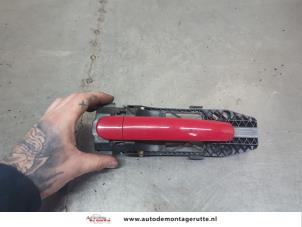 O200412 Gebruikte portiergreep 4deurs rechts-voor Volkswagen UP