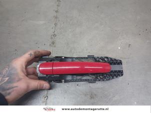 O200414 Gebruikte portiergreep 4deurs rechts-achter Volkswagen UP