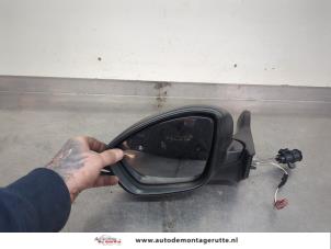 O200472 Gebruikte spiegel buiten links Peugeot 208
