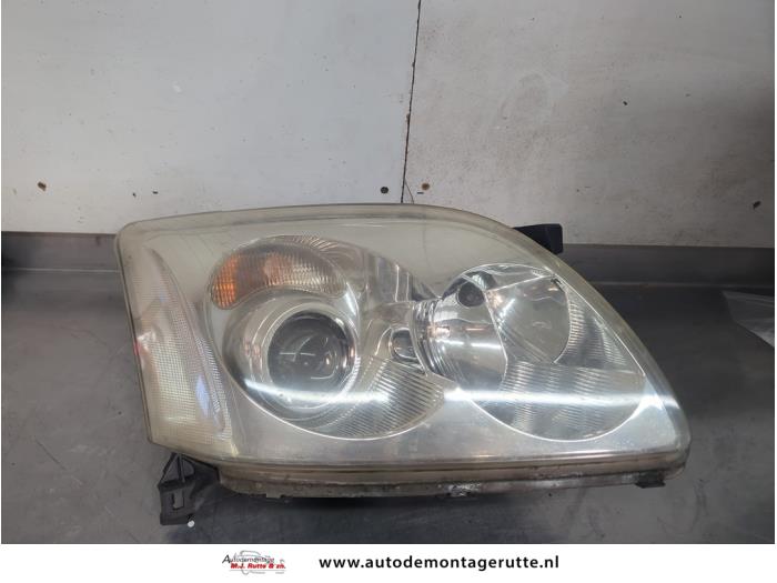 Gebruikte Koplamp rechts Toyota Avensis O200524