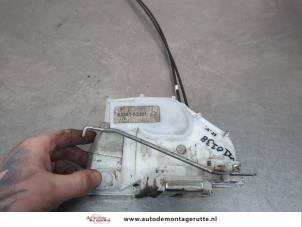 O200549 Gebruikte deurslot mechaniek 4deurs rechts-voor Suzuki Swift