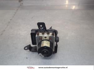 O200551 Gebruikte abs pomp Suzuki Swift