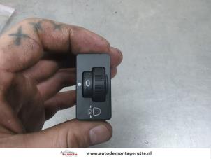 O200553 Gebruikte schakelaar koplamp ihv Toyota Aygo