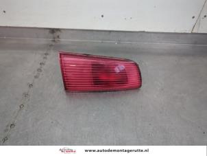 O200563 Gebruikte achterlicht links Mazda 2