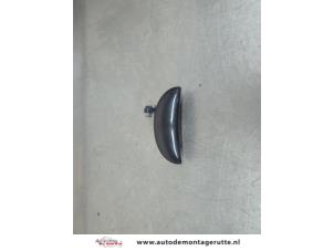 O200571 Gebruikte deurgreep 2deurs links Citroen C1