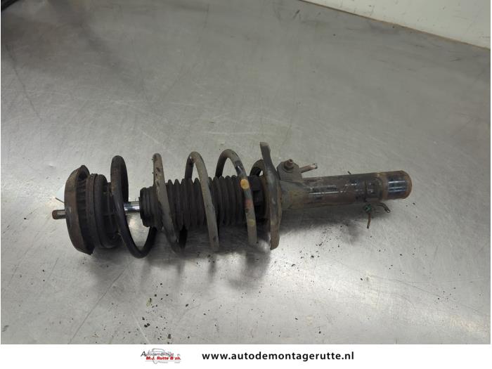 Gebruikte Mac Phersonpoot rechts-voor Peugeot 2008 O200592