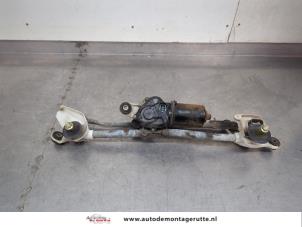 O200601 Gebruikte ruitenwis mechaniek Nissan Micra