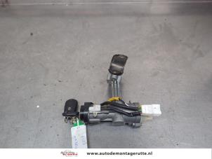 O200623 Gebruikte kontaktslot+sleutel Hyundai Matrix