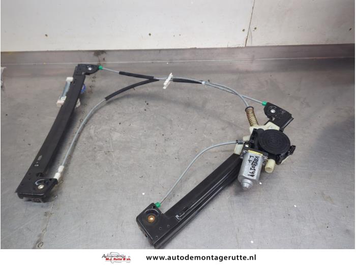 Gebruikte Raammechaniek 2Deurs links-voor Mini ONE O200627