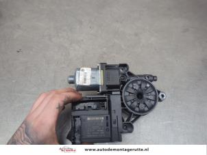 O200649 Gebruikte raammotor portier Volkswagen Passat