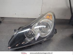 O200678 Gebruikte linker koplamp Opel Corsa