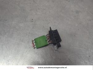 O200679 Gebruikte kachel weerstand Opel Corsa