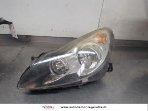 O200690 Gebruikte linker koplamp Opel Corsa