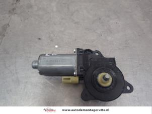 O200707 Gebruikte raammotor portier Ford Fiesta