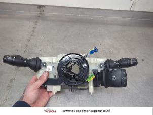 O200818 Gebruikte combischakelaar stuurkolom Renault Megane