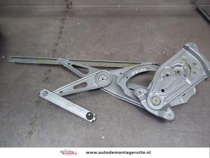 O200843 Gebruikte raammechaniek 4deurs rechts-voor Renault Megane