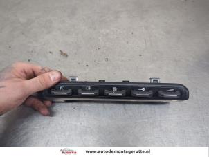 O200892 Gebruikte schakelaar mistlamp Alfa Romeo Giulietta