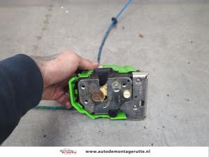 O200909 Gebruikte portierslot mechaniek 4deurs links-achter Alfa Romeo Giulietta