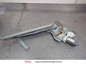 O200969 Gebruikte raammechaniek 4deurs links-voor Toyota Avensis