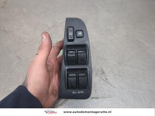 O200971 Gebruikte schakelblok ruiten Toyota Avensis