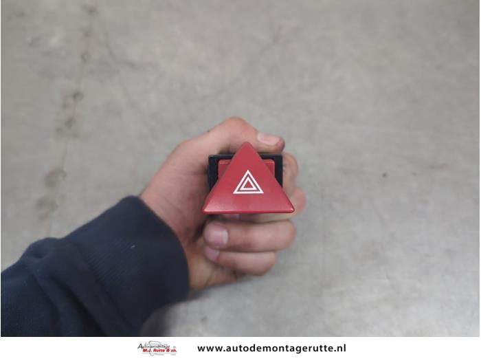 Gebruikte Gevarenlicht Schakelaar Kia Picanto O200985