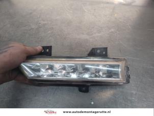 O201048 Gebruikte dagrijverlichting rechts Renault Megane