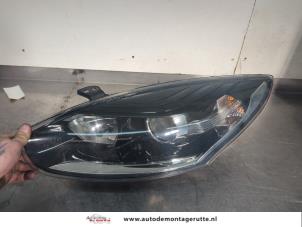 O201045 Gebruikte koplamp links Renault Megane