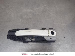 O201067 Gebruikte deurgreep 4deurs links-voor Volkswagen UP