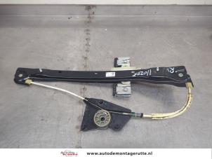 O201081 Gebruikte ruitmechaniek 4deurs rechts-voor Volkswagen UP