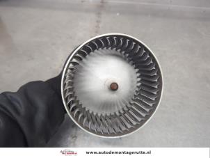 O201082 Gebruikte chaufage ventilatiemotor Volkswagen UP