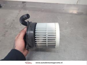 O201152 Gebruikte chaufage ventilatiemotor Opel Agila