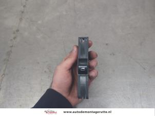 O201203 Gebruikte raam schakelaar elektrisch BMW 3-Serie