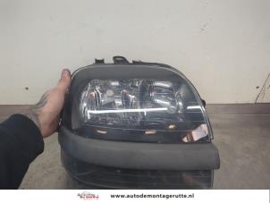 O201229 Gebruikte rechter koplamp Fiat Doblo