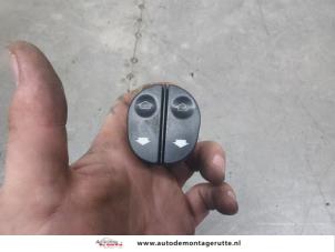 O201231 Gebruikte ruit schakelaar elektrisch Ford Fiesta