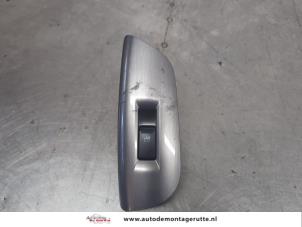 O201236 Gebruikte ruit schakelaar elektrisch Hyundai Coupe