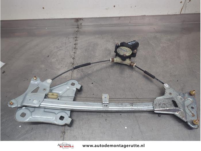 Gebruikte Ruitmechaniek 2Deurs links-voor Hyundai Coupe O201243