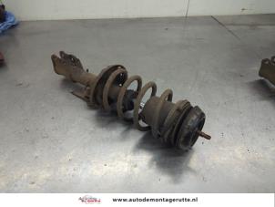 O201246 Gebruikte veerpoot links-voor Opel Meriva