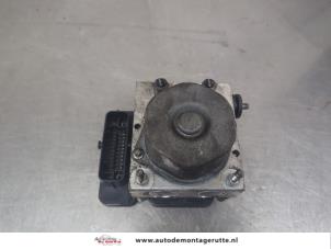 O201322 Gebruikte abs pomp Nissan Micra