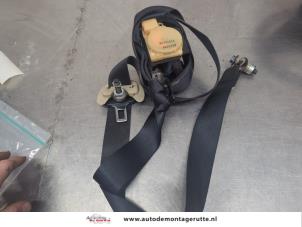 O201326 Gebruikte veiligheidsgordel links-voor Nissan Micra