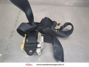 O201327 Gebruikte veiligheidsgordel rechts-voor Nissan Micra