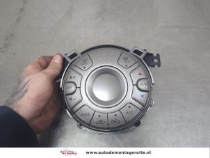 O201333 Gebruikte chaufage bedieningspaneel Nissan Micra