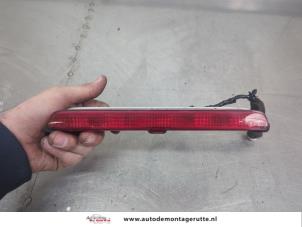 O201344 Gebruikte extra remlicht midden Nissan Micra