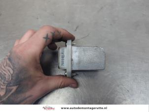 O201345 Gebruikte kachel weerstand Nissan Micra