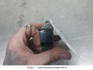 O201370 Gebruikte elektrisch raam schakelaar Nissan Micra