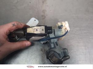 O201426 Gebruikte kontaktslot+sleutel Toyota Yaris