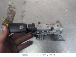 O201469 Gebruikte kontaktslot+sleutel Skoda Octavia