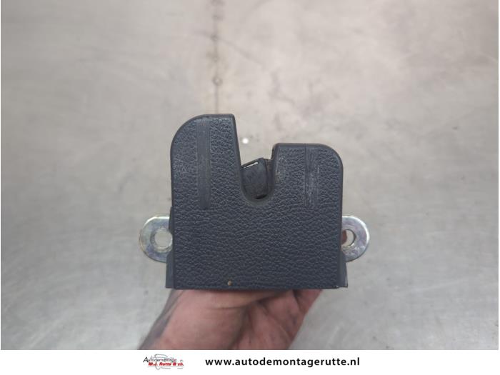 Gebruikte Achterklep Slotmechaniek Volkswagen Golf O201477
