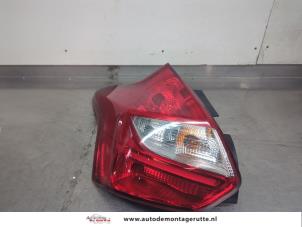 O201515 Gebruikte achterlicht links Ford Focus